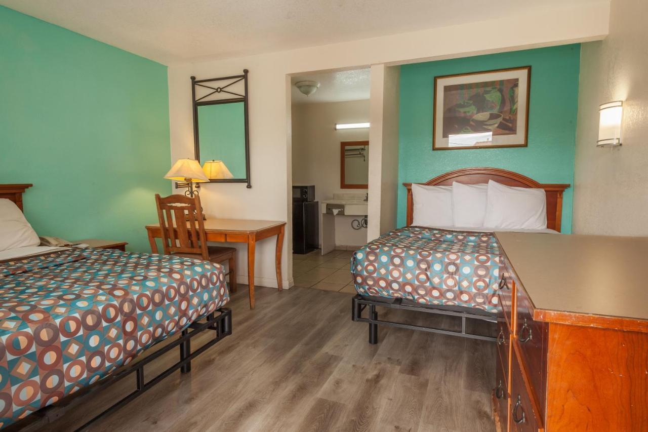Vagabond Inn Хемет Экстерьер фото