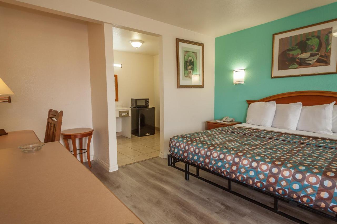 Vagabond Inn Хемет Экстерьер фото